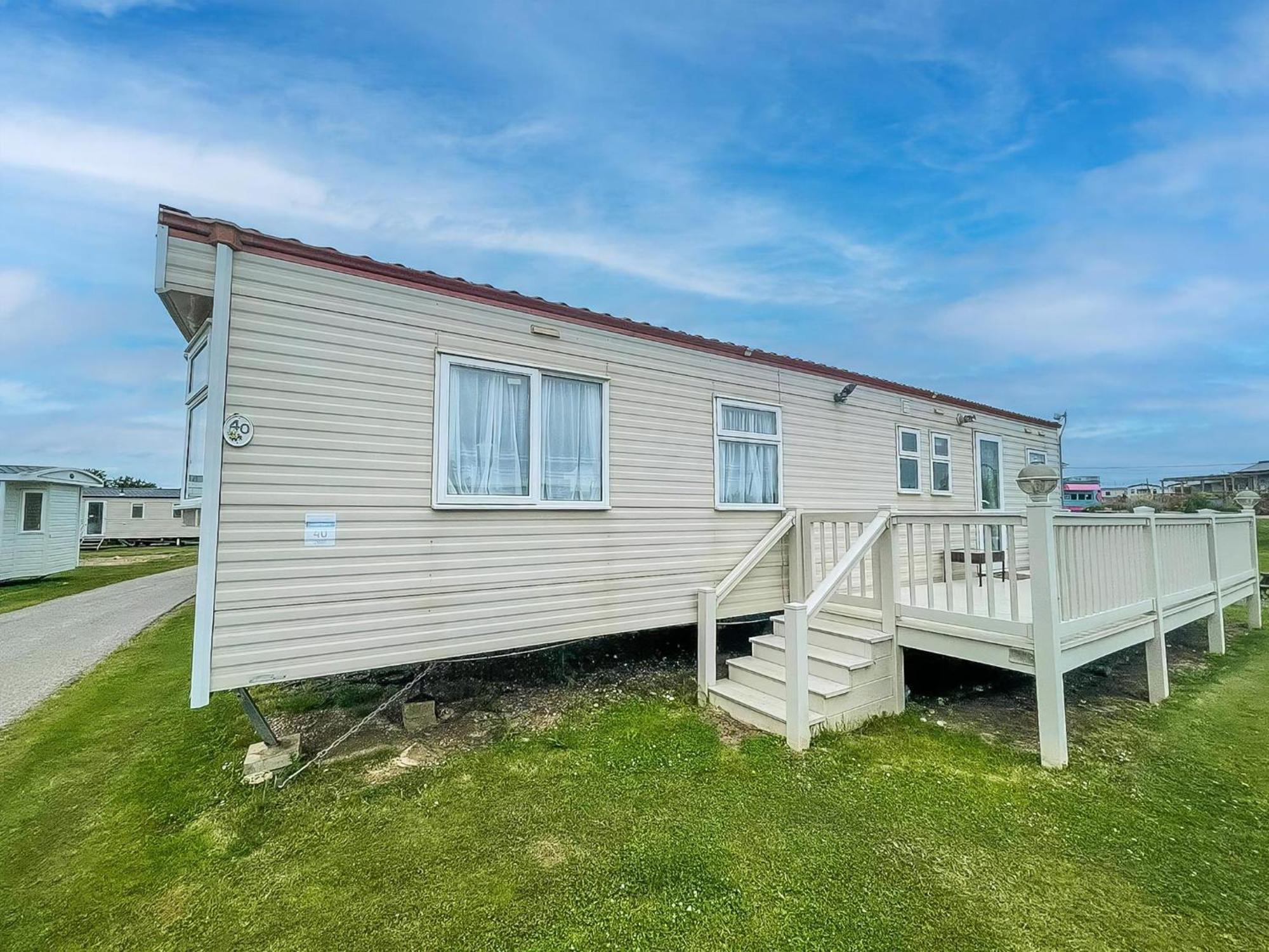 Superb Caravan By The Seaside In Kessingland, Suffolk Ref 90040Sg Benacre Exterior foto