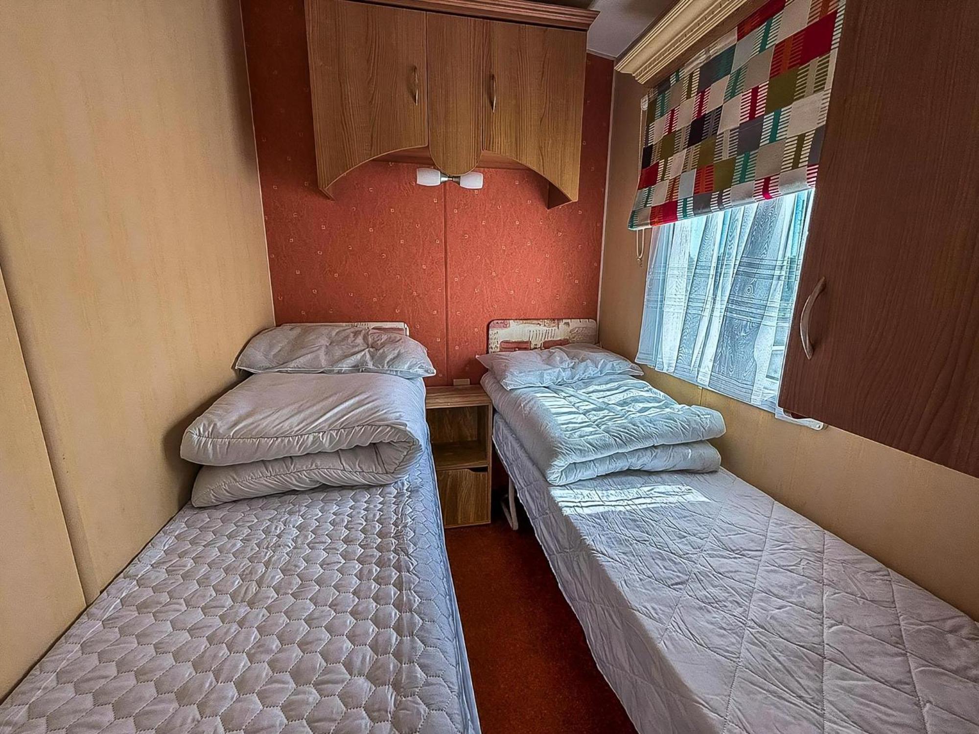 Superb Caravan By The Seaside In Kessingland, Suffolk Ref 90040Sg Benacre Exterior foto