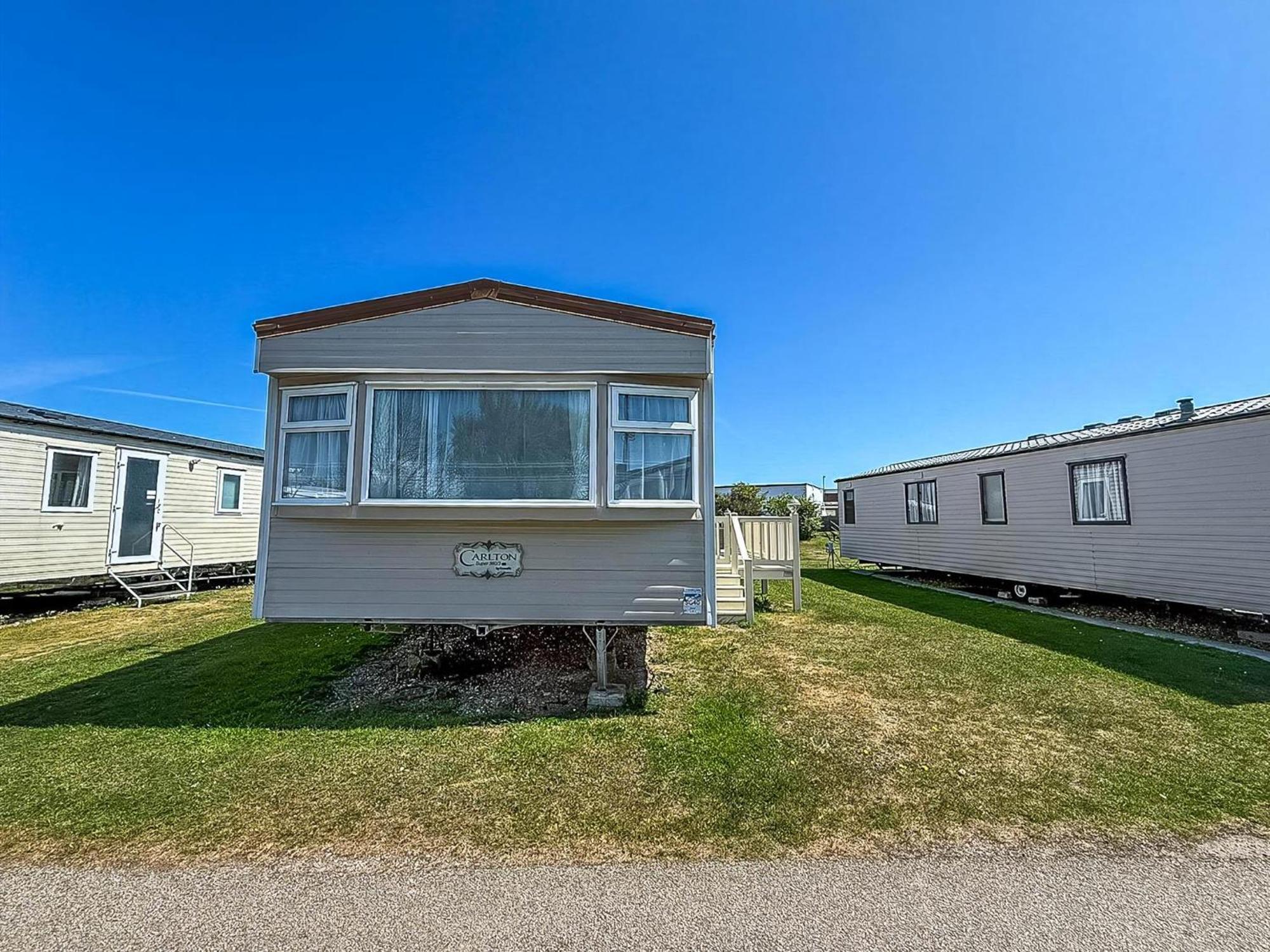 Superb Caravan By The Seaside In Kessingland, Suffolk Ref 90040Sg Benacre Exterior foto